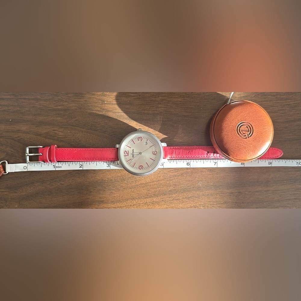 Fossil Brand Hot Pink Watch Adjustable Leather Strap Silver Watch Face Round - Picture 6 of 6